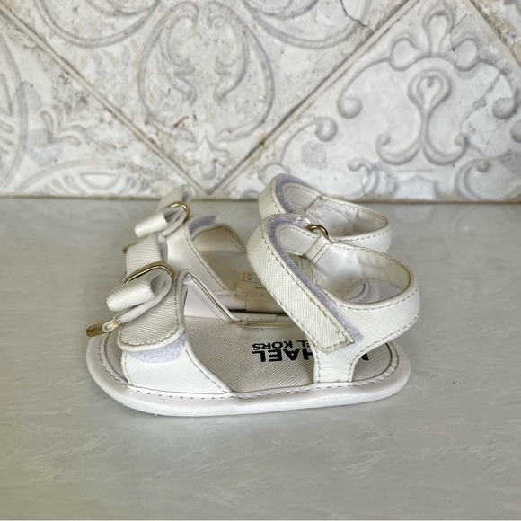 Michael Kors - White Baby Joy Kiera Sandals- Size 3 - Picture 2 of 11